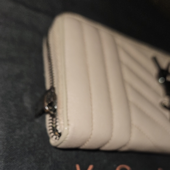 Yves Saint Laurent Quilted Wallet - Picture 3 of 7